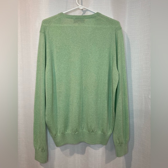 Fairway & Greene V-Neck Sweater
Italian Merino in Size Small Color Light Green - Picture 3 of 6